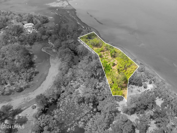 230 Old Plantation Dr W, Beaufort, SC 29907