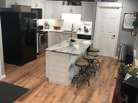 4th image of 2619 Marigold Dr