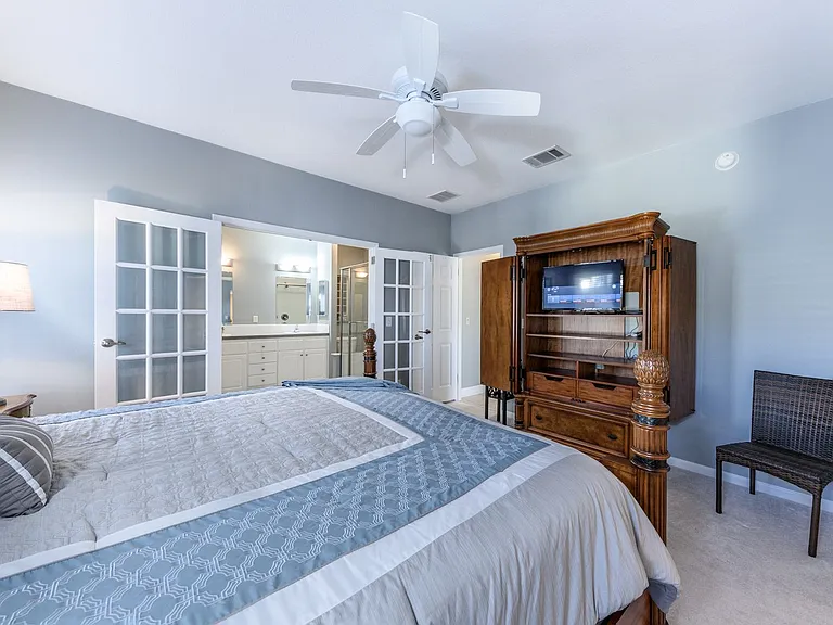 2 Emden Cir — Photo 39