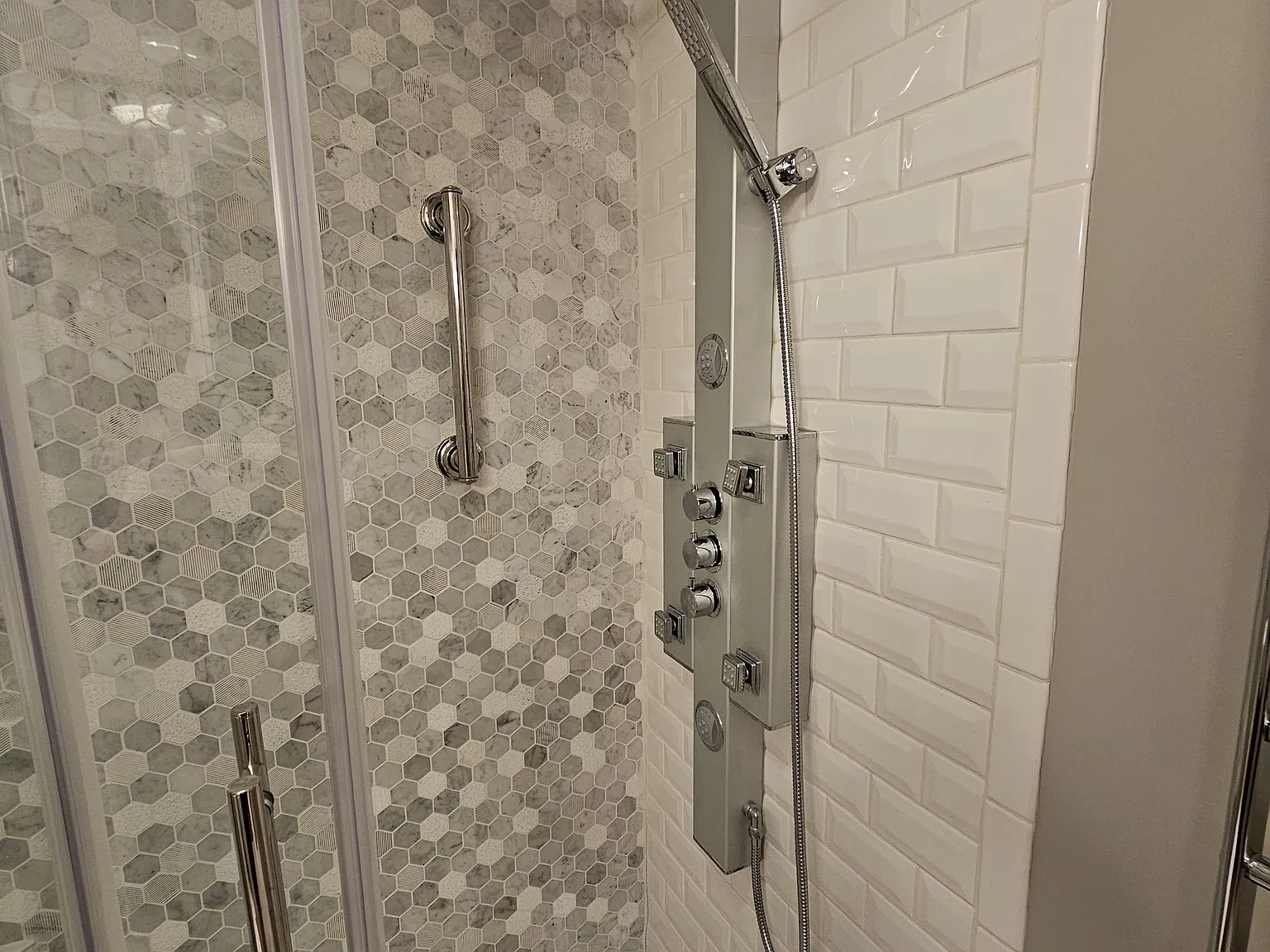 2 bed, 2.5 bath, 1090 sqft, $1,999 — Photo 4