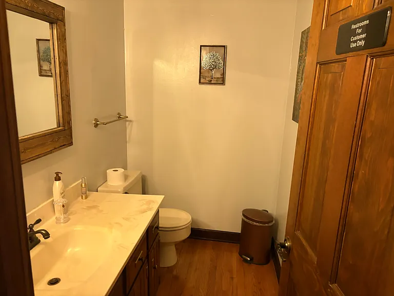 1215 Yorkshire Woods Ct — Photo 6