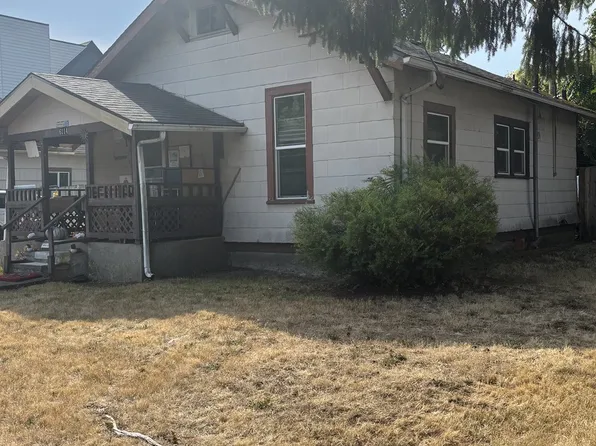 6114 NE Halsey St, Portland, OR 97213