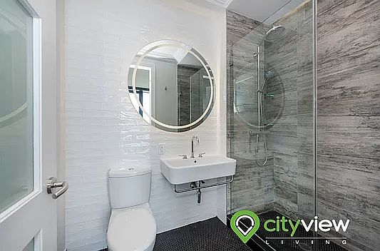 5th image of 4441 Purves St #1403