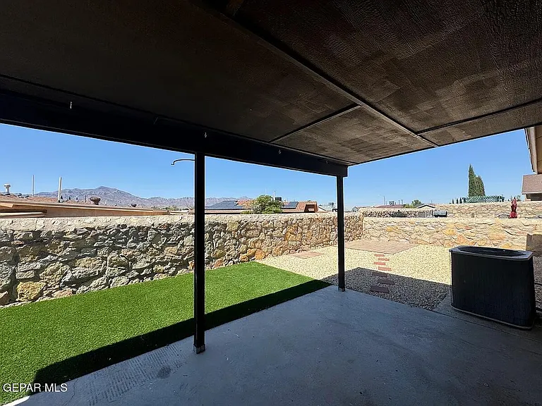10041 Paloma Dr — Photo 8