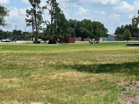 2nd image of 16-17 Golfview Dr