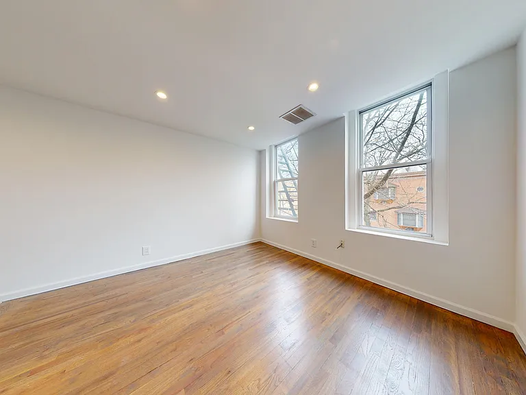 253 3rd St #2D — Photo 8