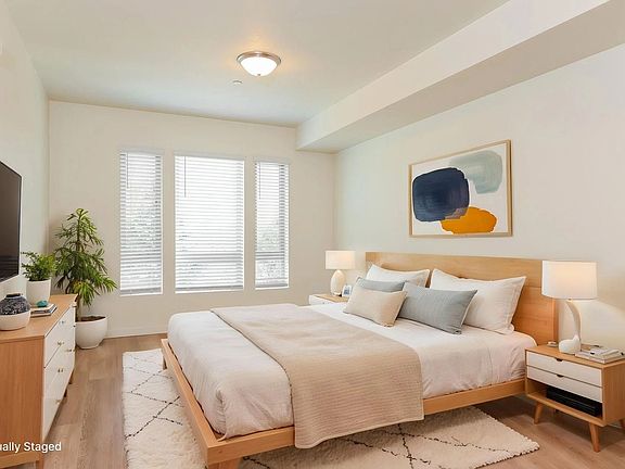 5th image of 22025 NE Halsey St #212-107