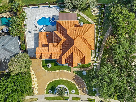 4th image of 426 Stone Canyon Dr
