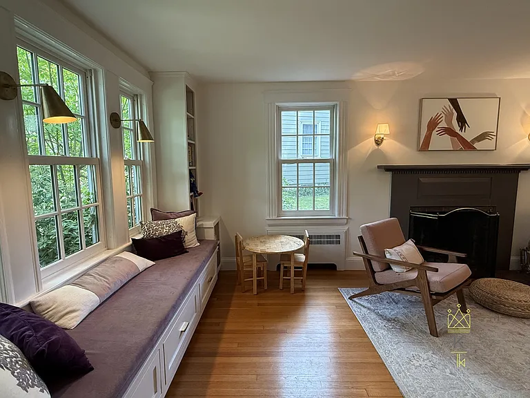 24 Beverly Rd — Photo 10