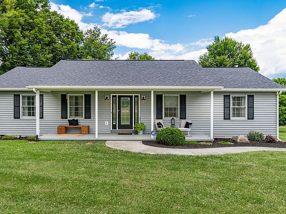 2nd image of 2190 Lundys Ln