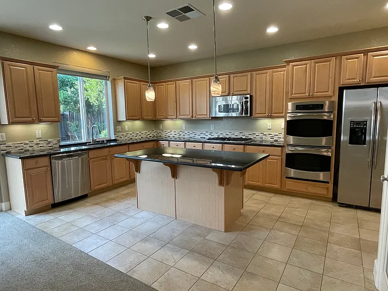 1805 Stageline Cir — Photo 14
