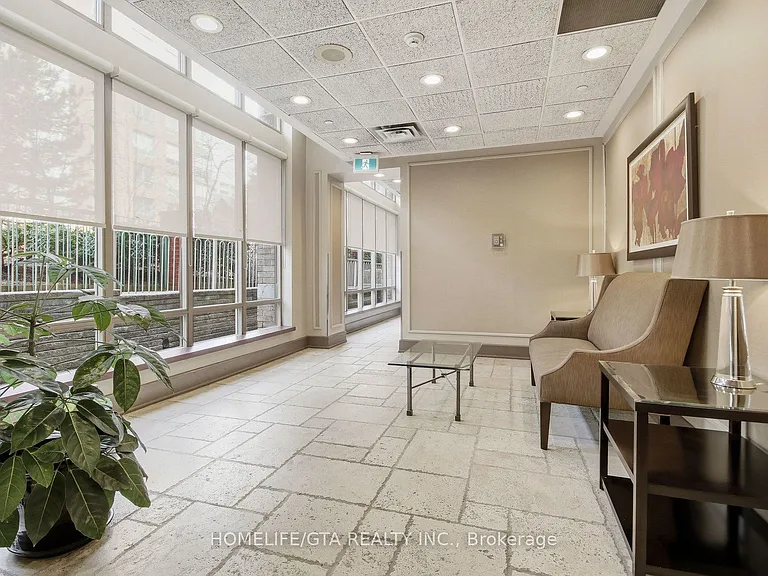 284 Bloor St W #903 — Photo 19