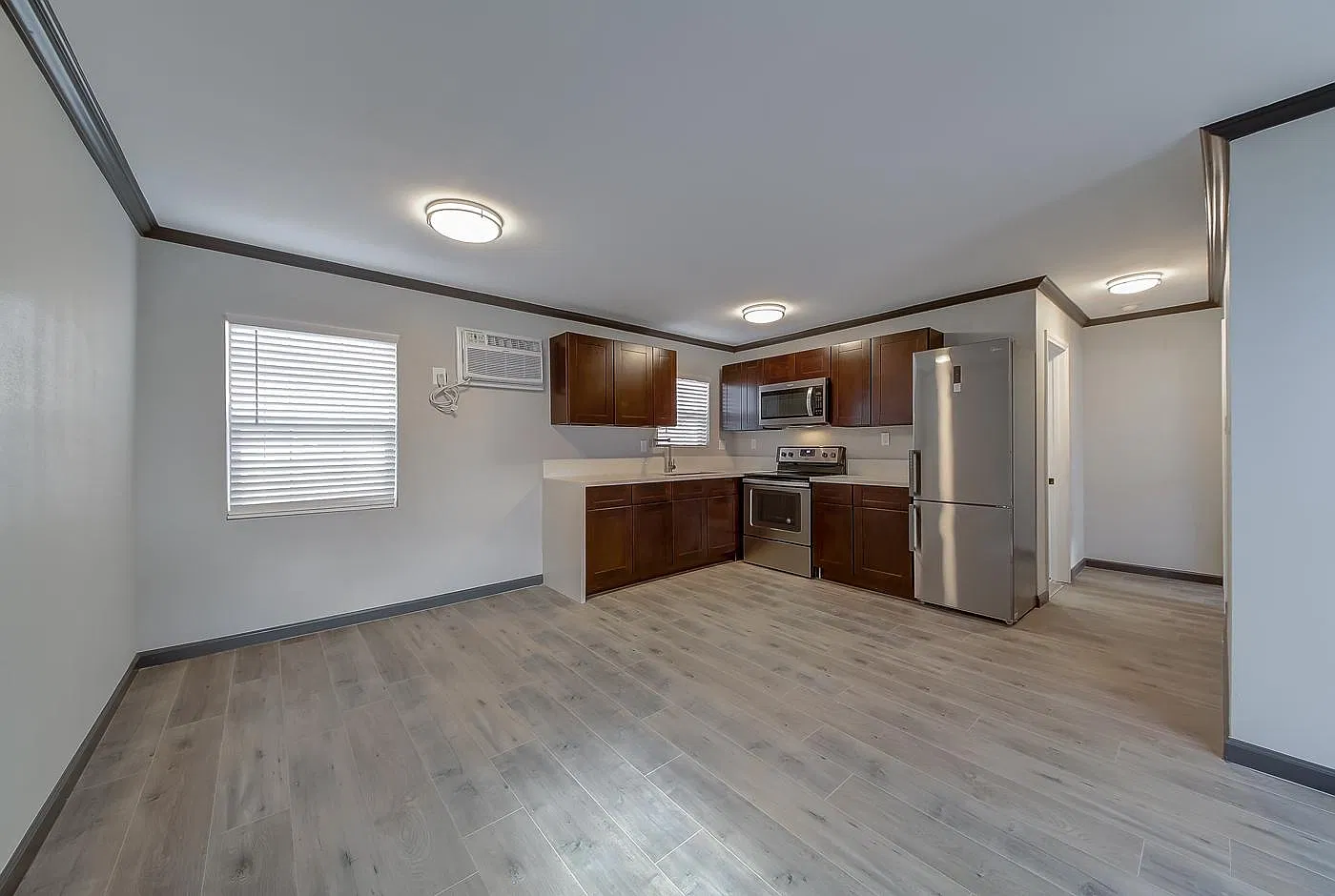 1 bed, 400 sqft, $975 — Photo 3