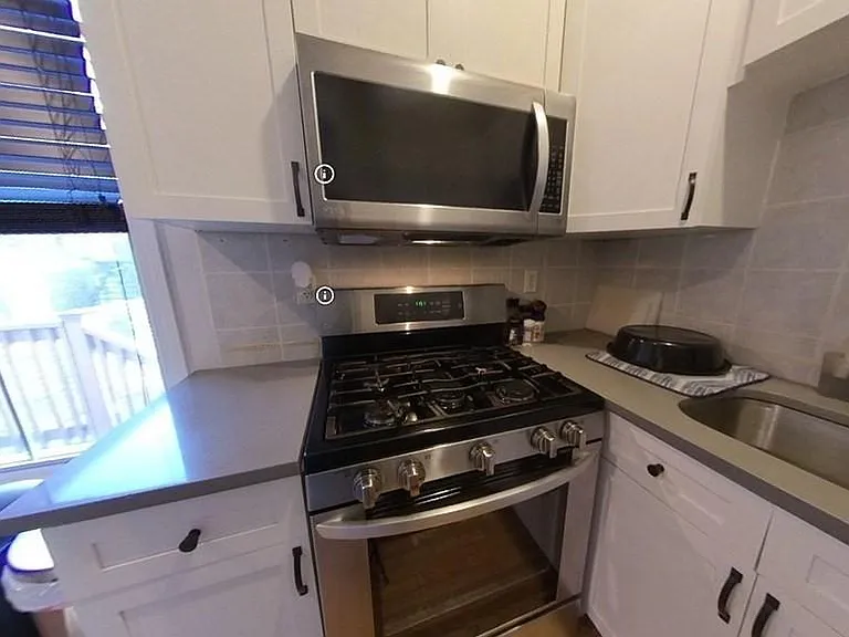 740 Broadway — Photo 7