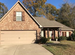 900 Timberton Dr, Pearl, MS 39208