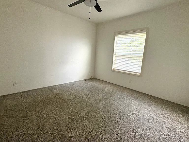 3652 Crown Royal Cir — Photo 10