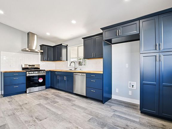 7th image of 4224 Floral Dr
