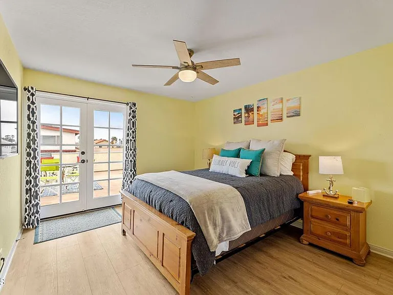 4850 Amalfi Way — Photo 32