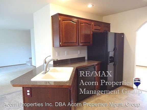 4th image of 1328 SW Harbor Vista Cir
