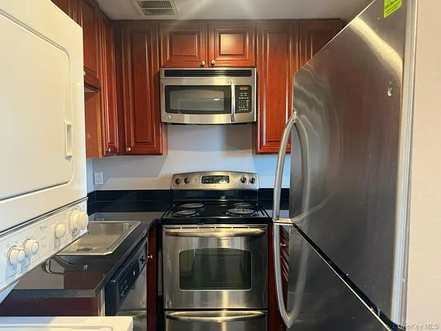 140 McGlynn Pl — Photo 7
