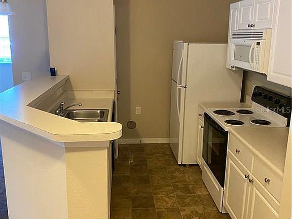 5th image of 1640 Villa Capri Cir APT 104