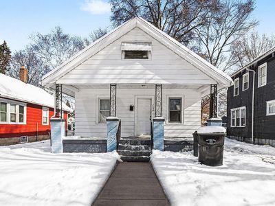 1134 College St, South Bend, IN, 46628