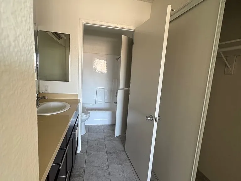 B & B Apartments — Photo 35