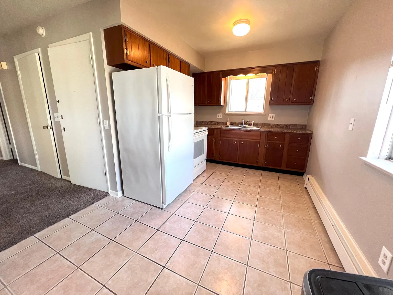 2 bed, 750 sqft, $1,155 — Photo 2