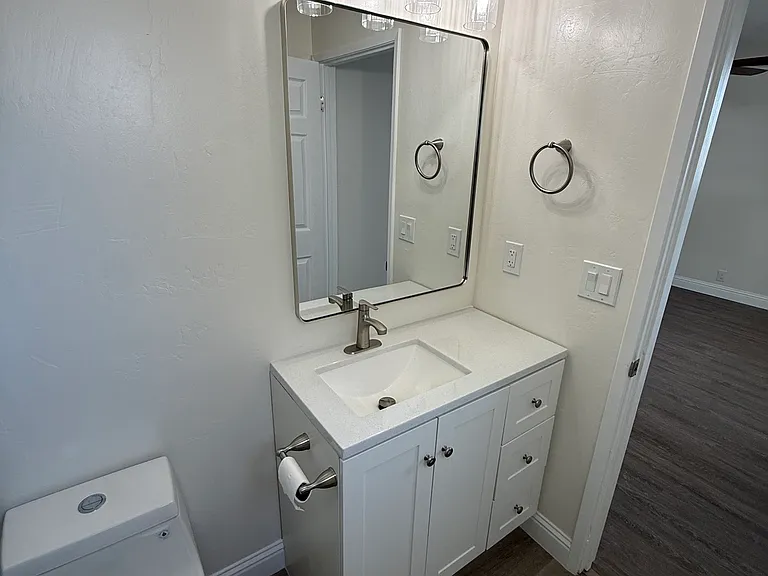 4765 Serra Ave — Photo 19