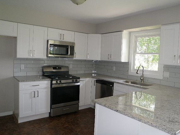 2nd image of 415 Palmor Dr