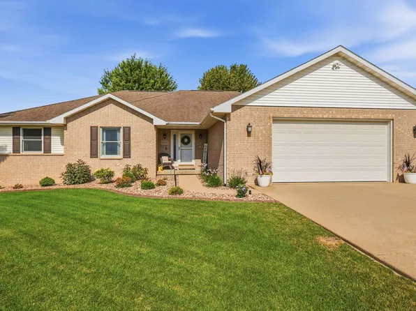 2357 Antler Ridge Dr, Dubuque, IA 52002