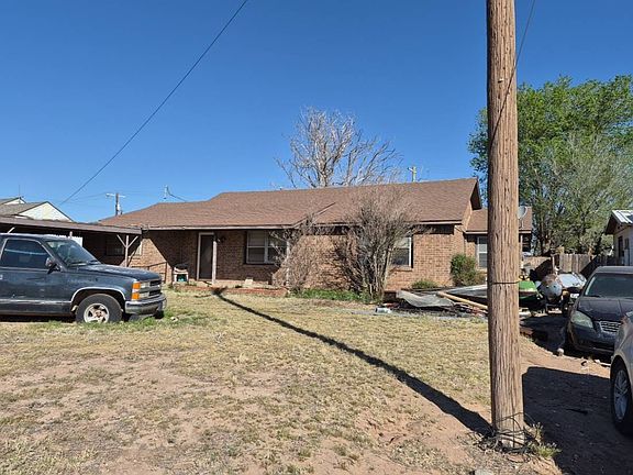 2nd image of 706 W Broadway St