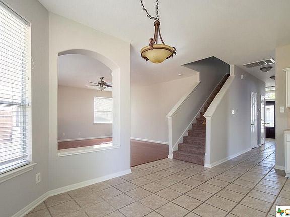 3rd image of 832 Fair Ln