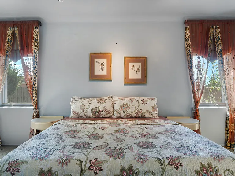 Primary Bedroom / King Bed