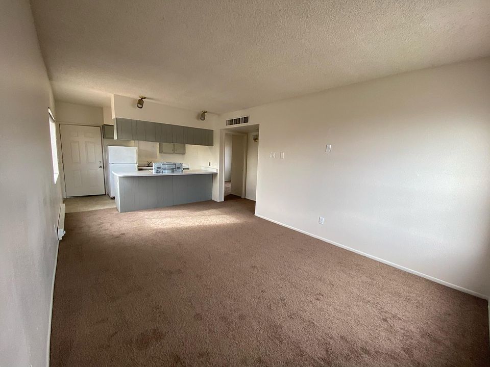 1st image of 902 N Belvedere Ave #4
