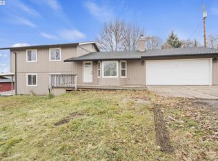 13644 Agate Rd, Eagle Pt, OR 97524