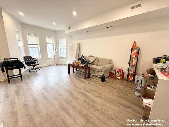 5th image of 301-305 Dudley St #4