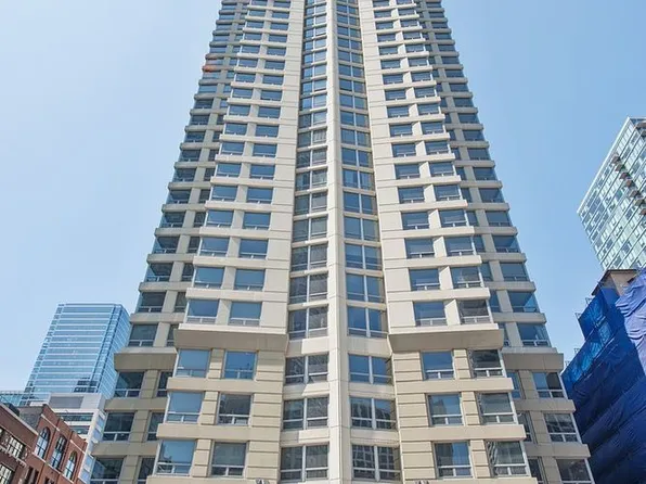 440 N Wabash Ave APT 2803, Chicago, IL 60611