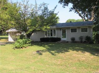 213 Hillcrest Dr, Elsberry, MO 63343
