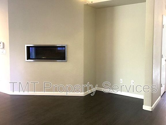 2nd image of 530 Candela Cir