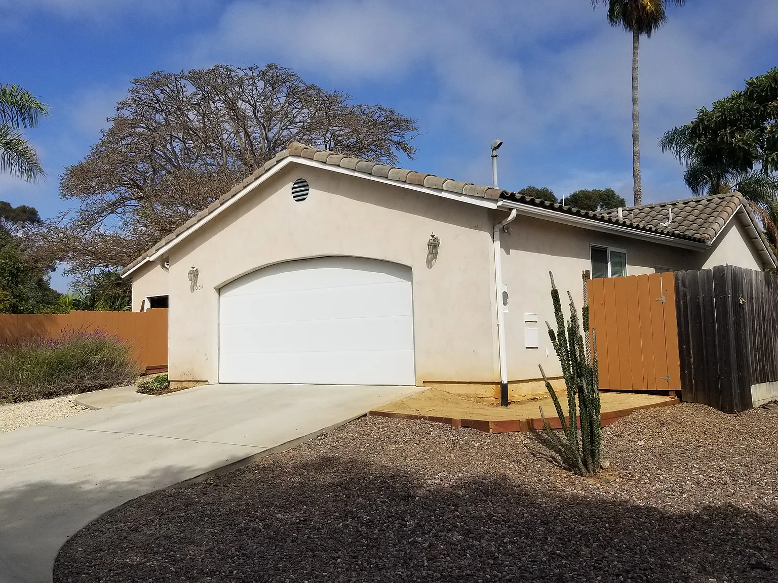 1 bed, 1.5 bath, 700 sqft, $3,100 — Photo 2