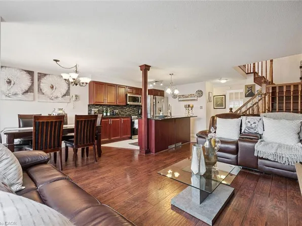 86 Bridlewreath St, Kitchener, ON N2E 3V6