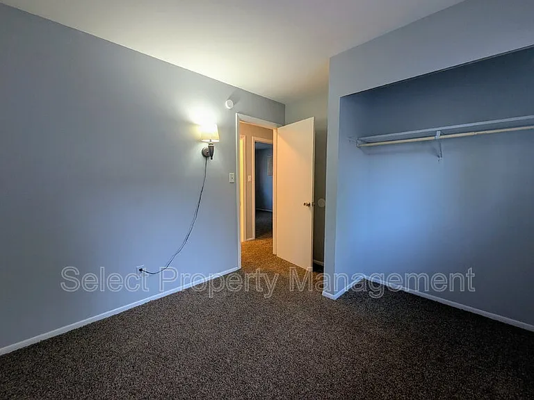 5425 Webster St — Photo 15