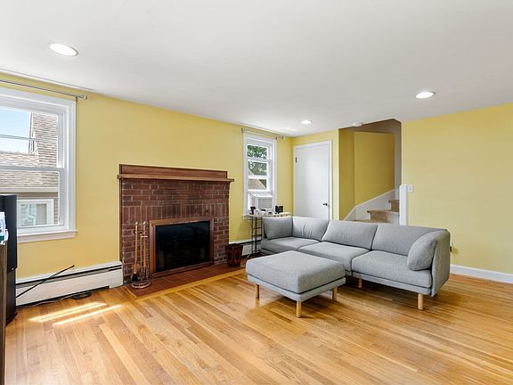 3rd image of 195 Glenellen Rd