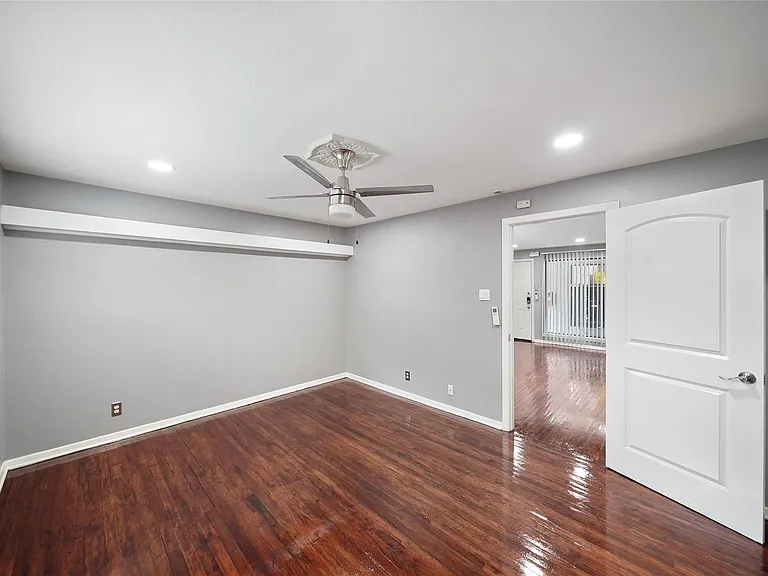 311 Hawthorne St #1 — Photo 13