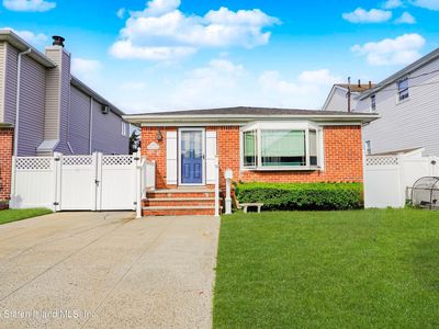 229 Mallory Ave, Staten Island, NY, 10305