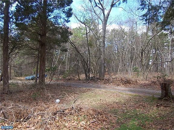 4th image of 15 Aston Ave
