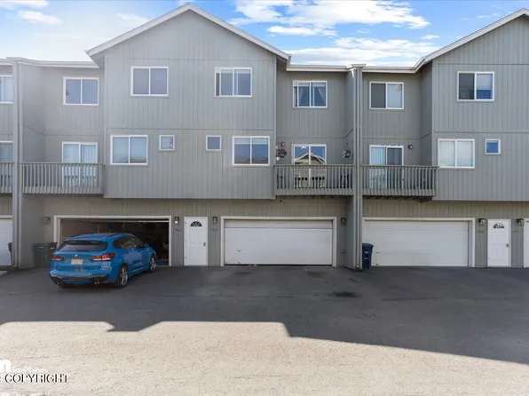 7467 Meadow St #1D, Anchorage, AK 99507