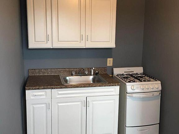 3rd image of 7245 Holabird Ave #2