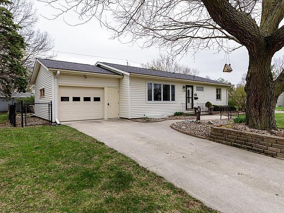 2nd image of 2102 Barr Dr